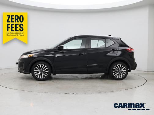 Black 2022 Nissan Kicks SV