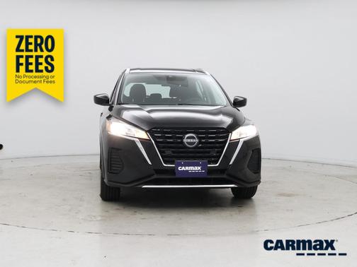 Black 2022 Nissan Kicks SV