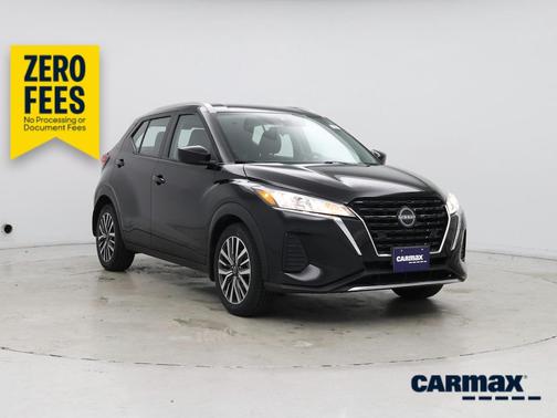 Black 2022 Nissan Kicks SV