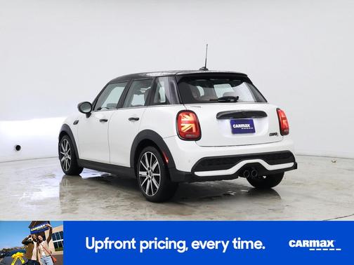 White 2024 MINI Hardtop S