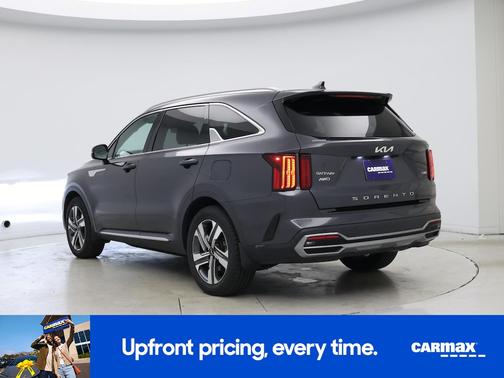 Gray 2022 Kia Sorento Plug-In Hybrid SX
