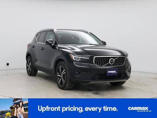 2023 Volvo XC40 B5 Plus Bright Theme