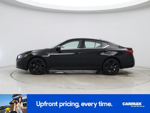 Black 2025 Nissan Altima SR