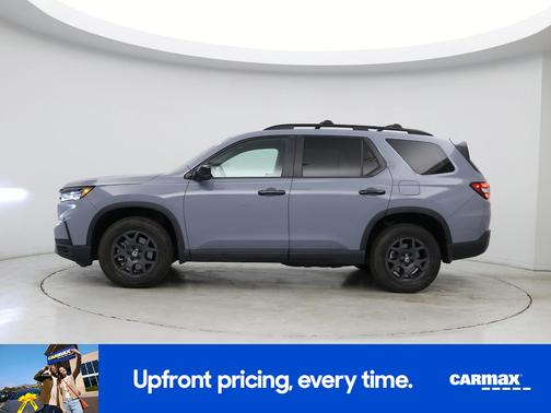 Gray 2023 Honda Pilot Trailsport