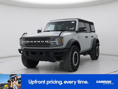 Gray 2024 Ford Bronco Badlands