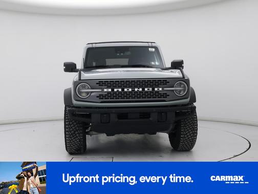 Gray 2024 Ford Bronco Badlands