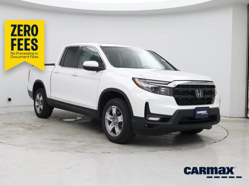 White 2025 Honda Ridgeline RTL
