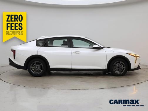 White 2025 Kia K4 LXS