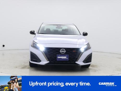 Gray 2023 Nissan Altima SR