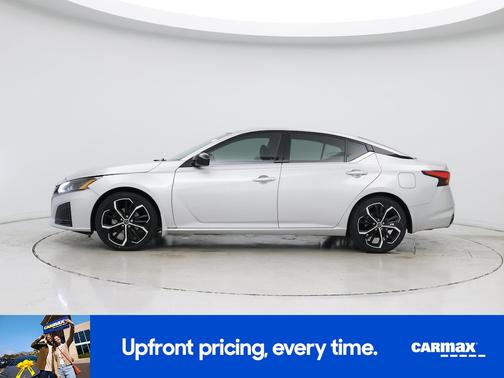 Silver 2023 Nissan Altima SR
