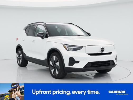 White 2024 Volvo XC40 Recharge Pure Electric Core