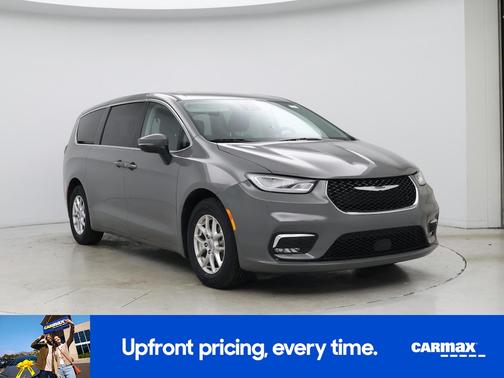 Gray 2023 Chrysler Pacifica Touring L