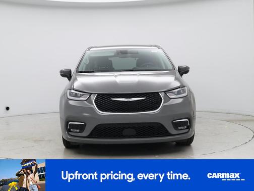 Gray 2023 Chrysler Pacifica Touring L