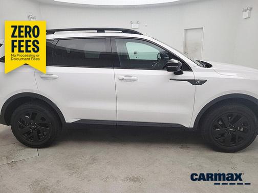 White 2023 Kia Sorento X-Line S