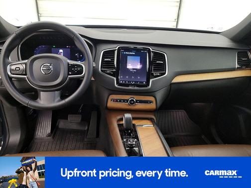 2023 Volvo XC90 B6 Plus