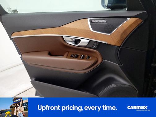 2023 Volvo XC90 B6 Plus