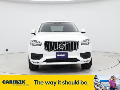 2020 Volvo XC90 T6 Momentum