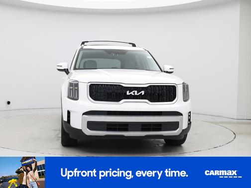 White 2024 Kia Telluride EX