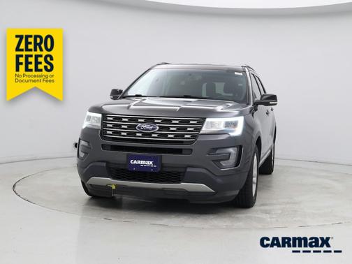 Gray 2016 Ford Explorer XLT