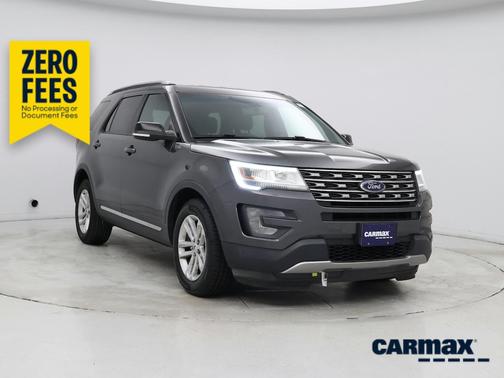 Gray 2016 Ford Explorer XLT