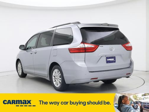 2016 Toyota Sienna XLE