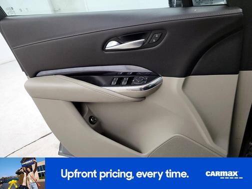 Gray 2023 Cadillac XT4 Luxury