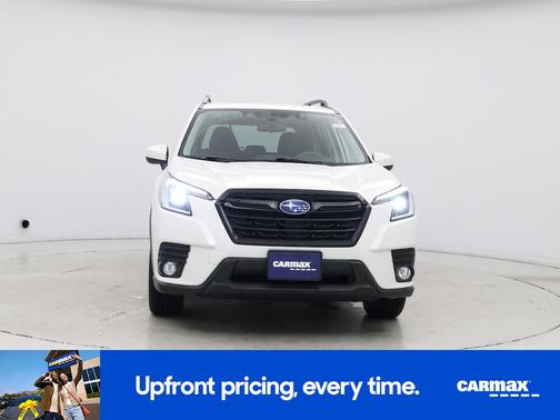 White 2023 Subaru Forester Premium