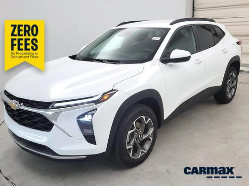 White 2025 Chevrolet Trax LT