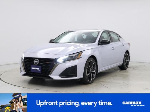 Gray 2023 Nissan Altima SR