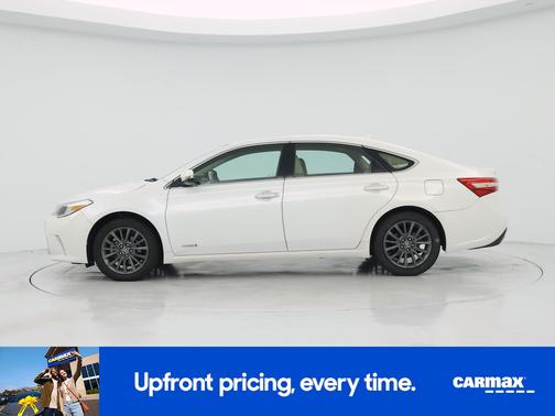 White 2016 Toyota Avalon Hybrid Limited