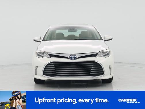 White 2016 Toyota Avalon Hybrid Limited