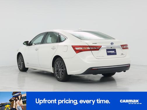 White 2016 Toyota Avalon Hybrid Limited