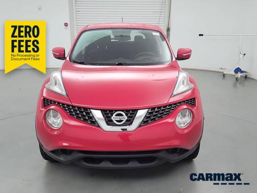 Red 2015 Nissan Juke S