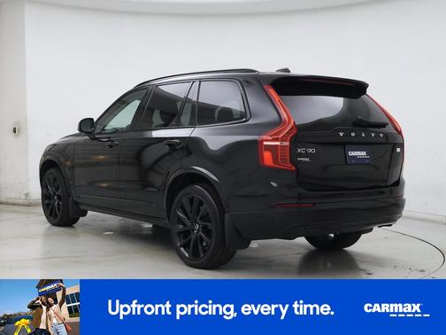 2023 Volvo XC90 Recharge Plug-In Hybrid T8 Plus Dark Theme