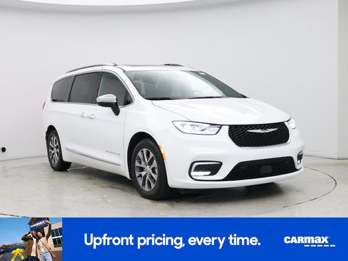 2025 Chrysler Pacifica Hybrid Pinnacle