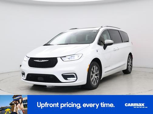 2025 Chrysler Pacifica Hybrid Pinnacle