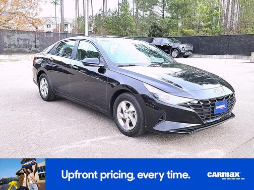 2023 Hyundai ELANTRA SE