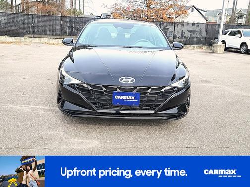 2023 Hyundai ELANTRA SE