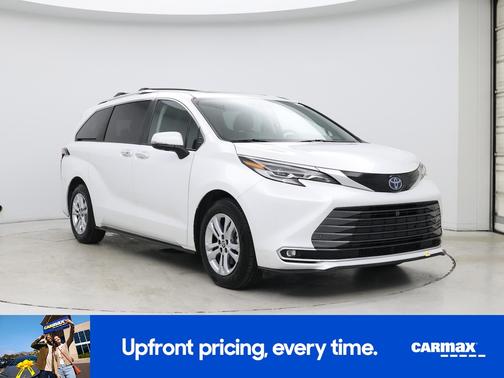 2022 Toyota Sienna Platinum