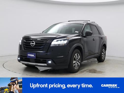 Black 2023 Nissan Pathfinder SL