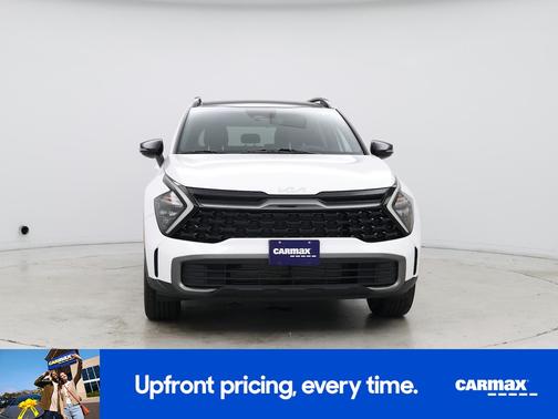 White 2023 Kia Sportage X-Line