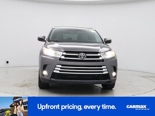 Gray 2019 Toyota Highlander XLE