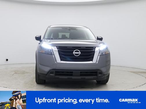 2025 Nissan Pathfinder S