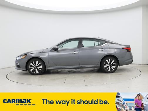 2022 Nissan Altima SV