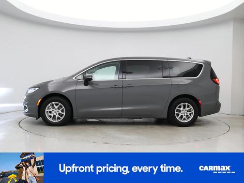 Gray 2023 Chrysler Pacifica Touring L