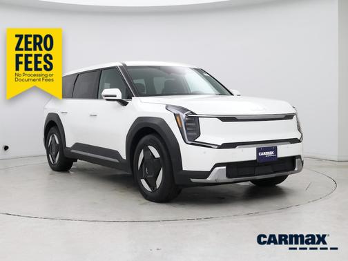 White 2024 Kia EV9 Light
