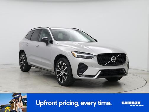 Gray 2023 Volvo XC60 B5 Plus Dark Theme