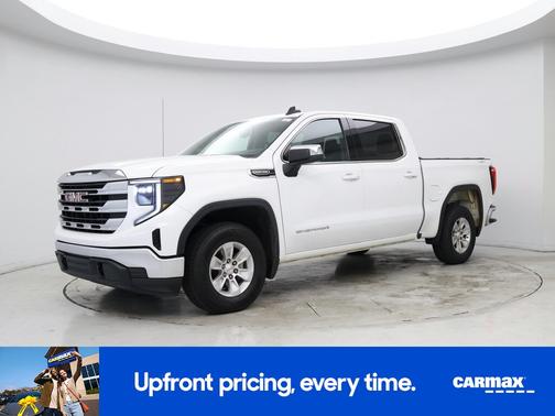 White 2022 GMC Sierra 1500 SLE