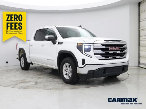 White 2022 GMC Sierra 1500 SLE