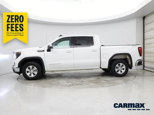 White 2022 GMC Sierra 1500 SLE